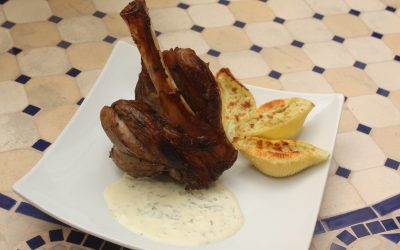 Souris d’agneau confite et conchiglioni farcis au pesto d’asperges et à la ricotta