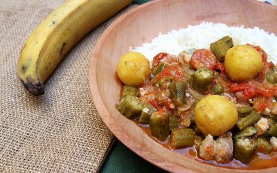 Quimbombo, ragoût de gombos aux quenelles de banane plantain comme à Cuba