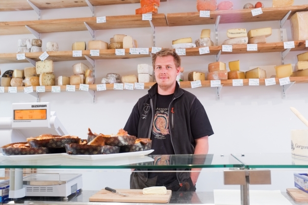 « Chez Maître Corbeau »: Un nouveau fromager à Namur